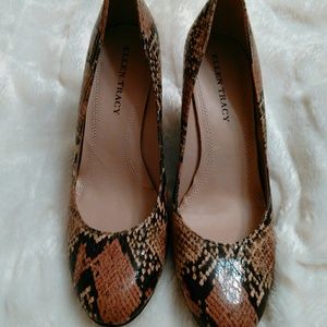Ellen Tracy Gloria snake skin wedges